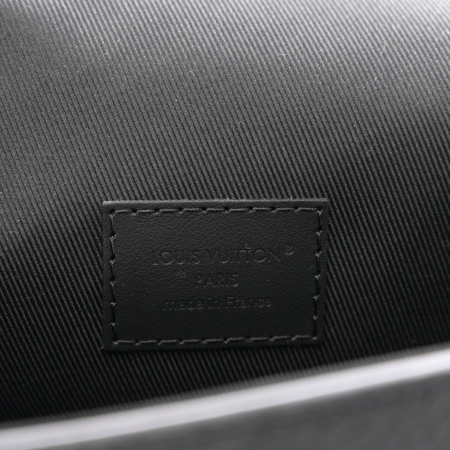 Taurillon Monogram Steamer Wearable Wallet Black