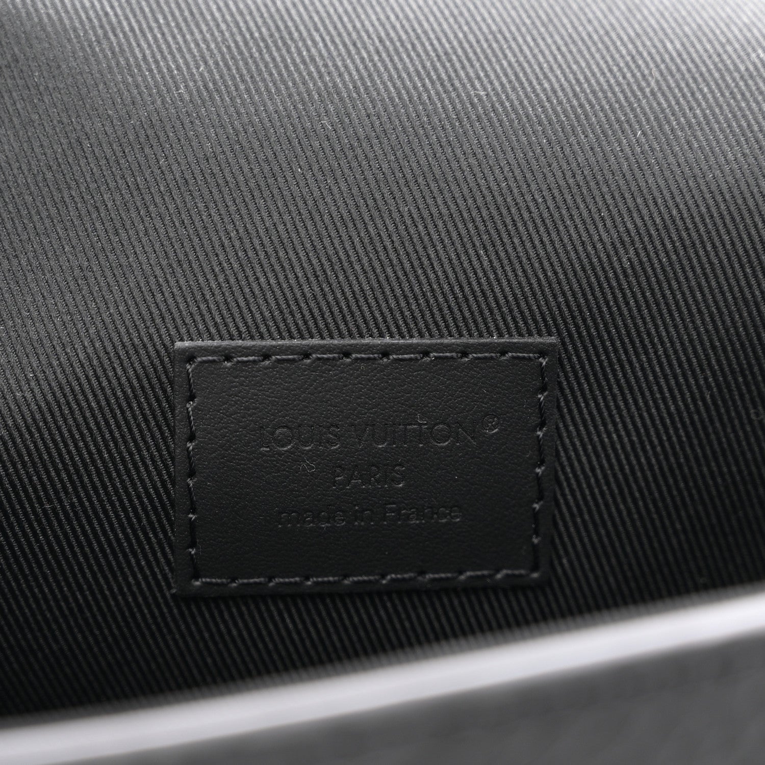 Louis Vuitton Taurillon Monogram Steamer Wearable Wallet Black 6 of 9