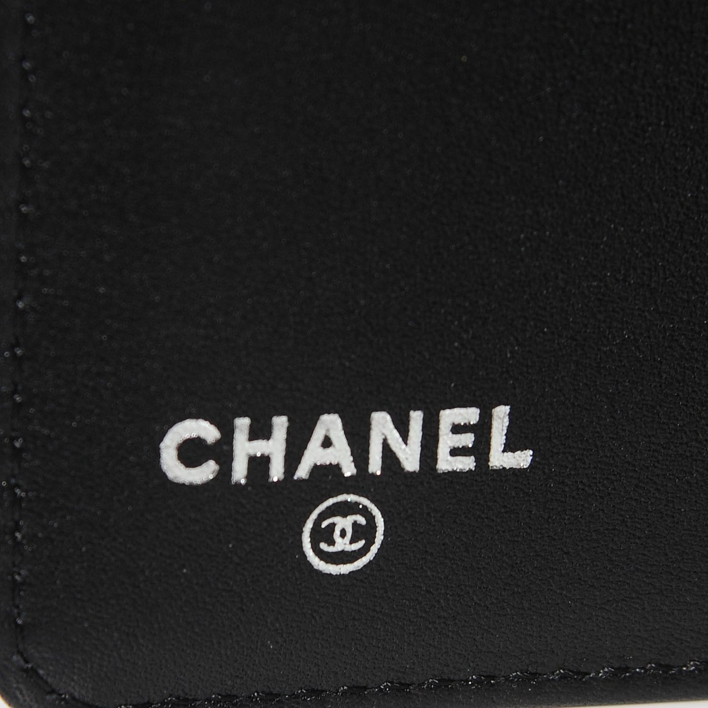 Caviar Timeless CC L-Zip Pocket Wallet Black