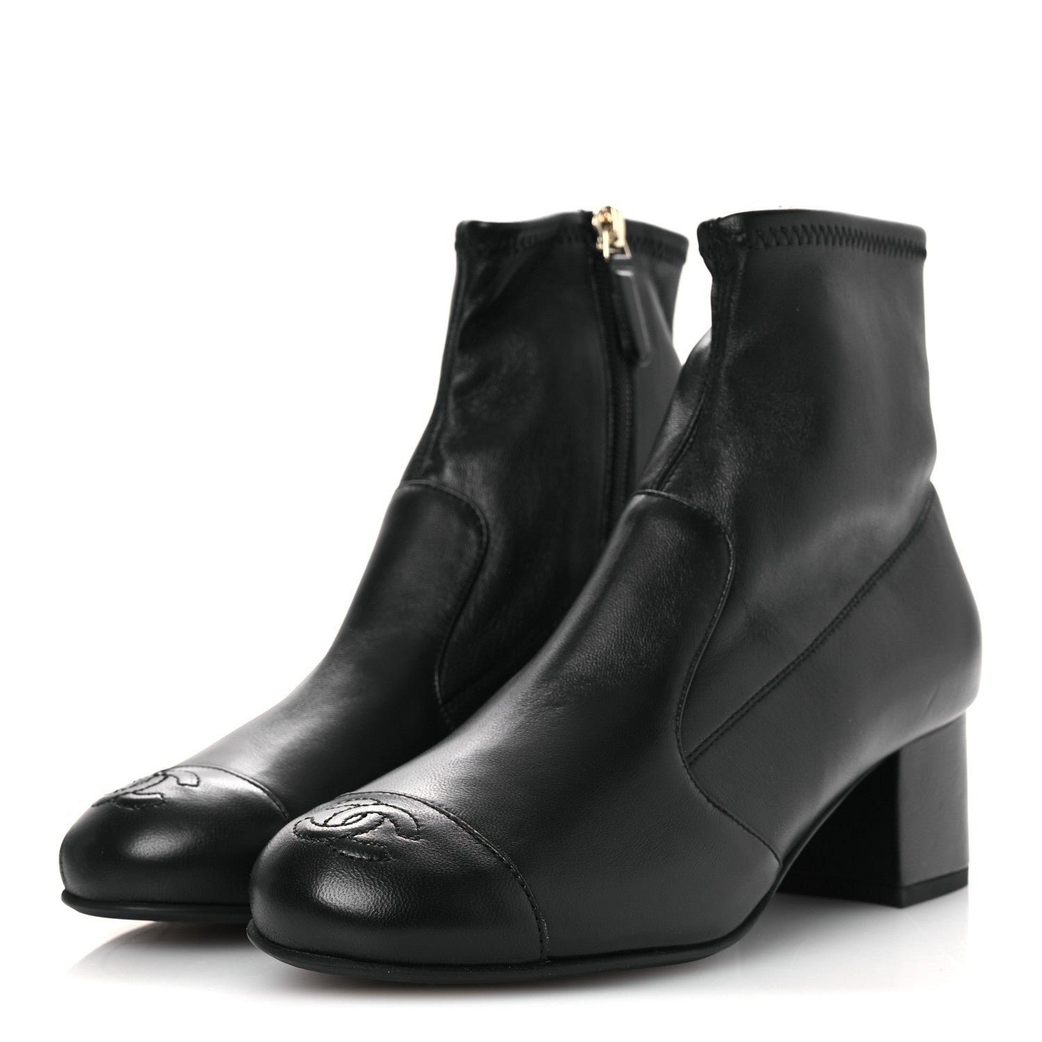 CHANEL ブーツ 36,5 Chanel Stretch Lambskin Cap Toe CC Short Boots 36.5 Black 1780260