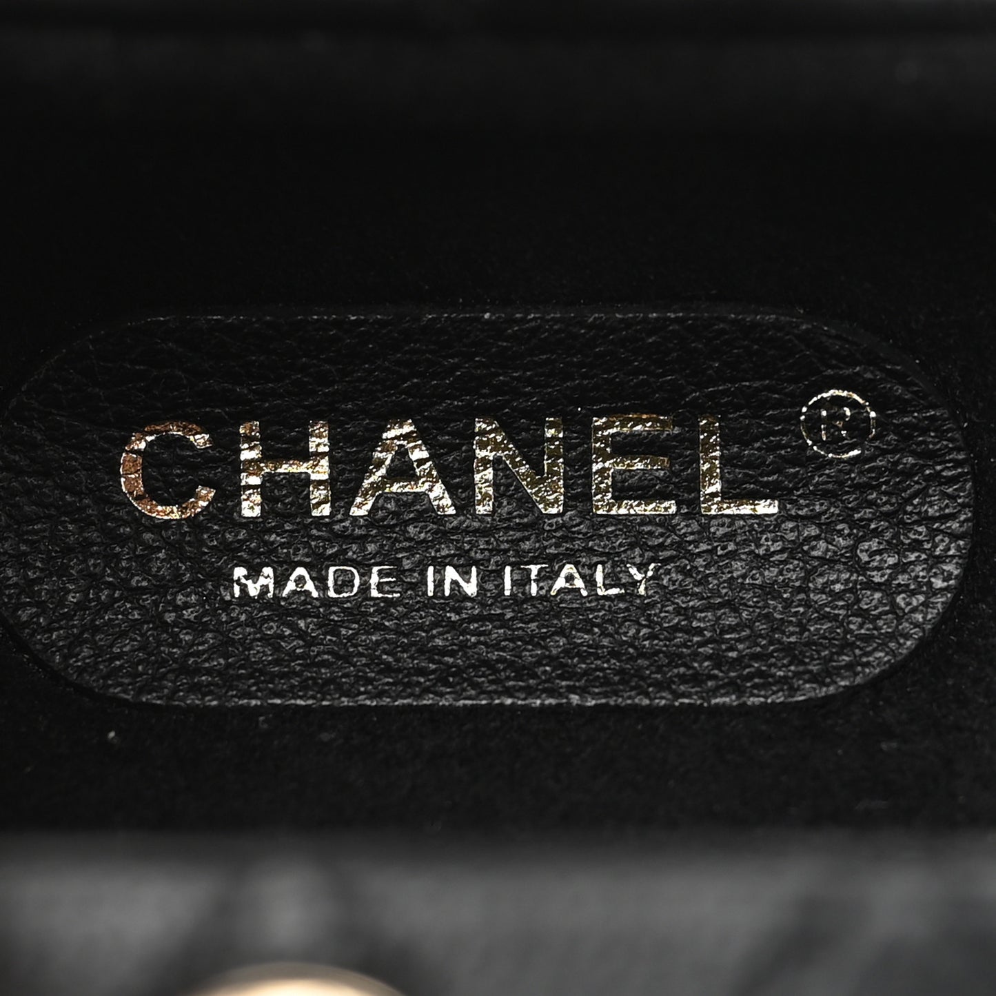 Lambskin Quilted Airpods Pro Case With Chain Black