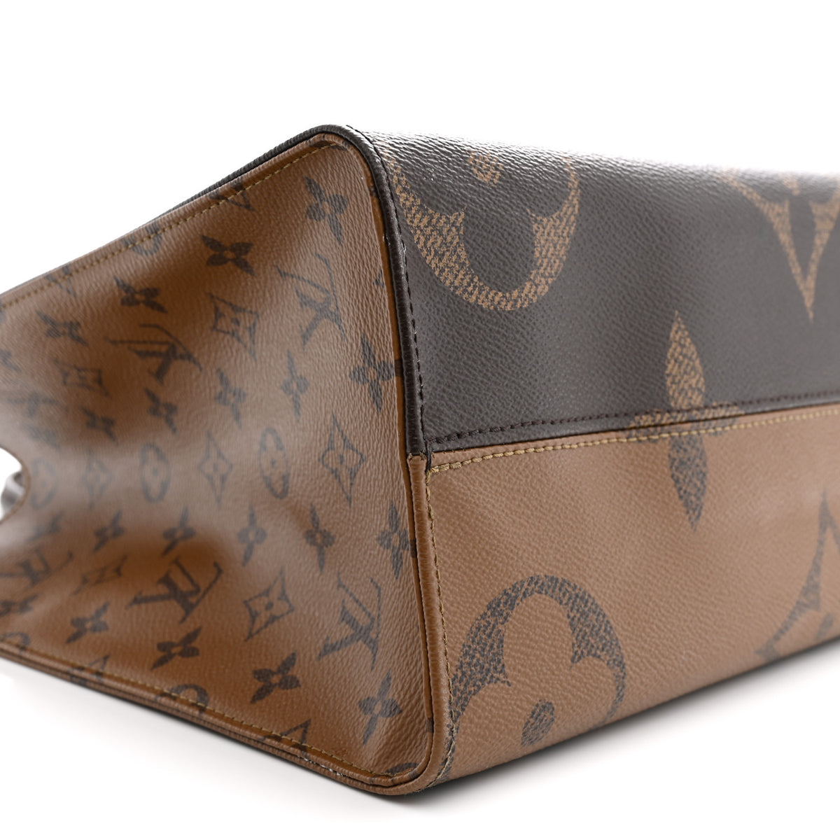 Louis Vuitton Reverse Monogram Giant Onthego MM 8 of 12