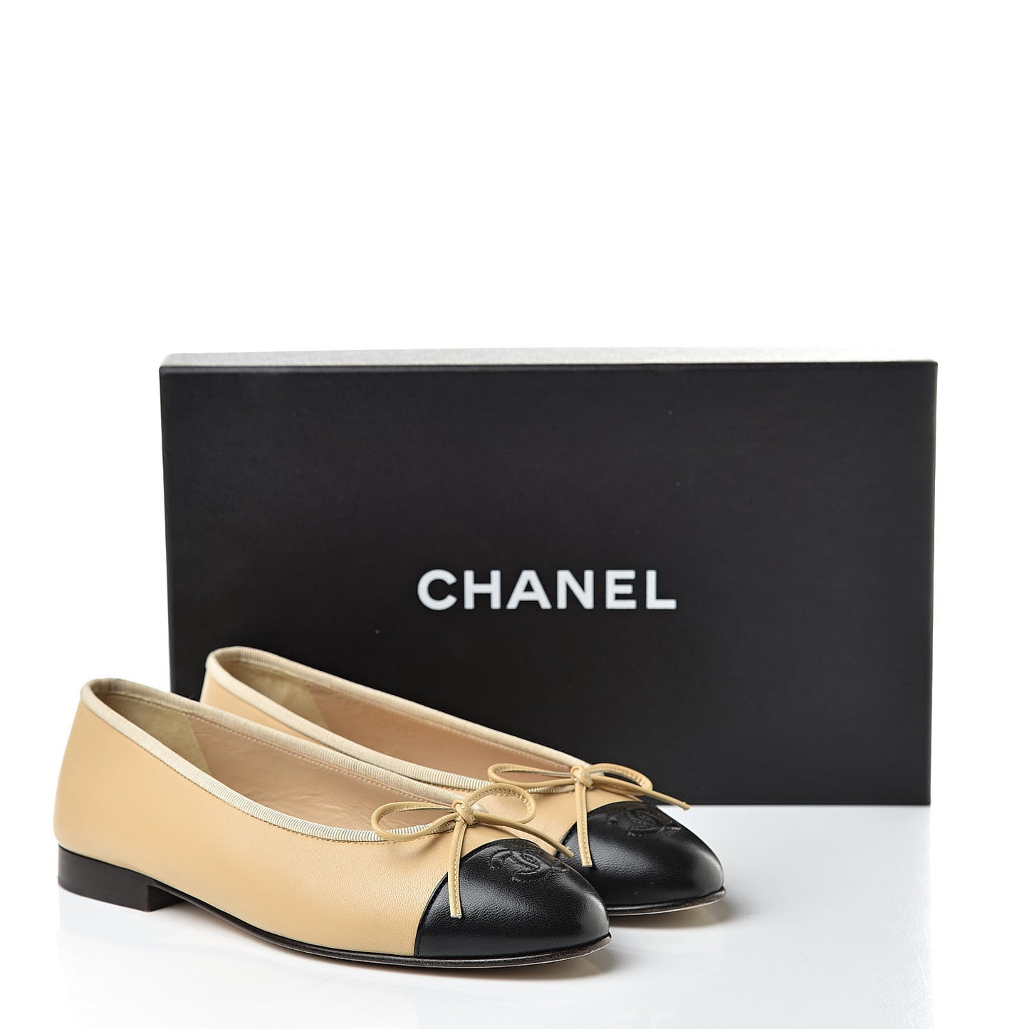 Lambskin Cap Toe CC Ballerina Flats 36 Beige Black