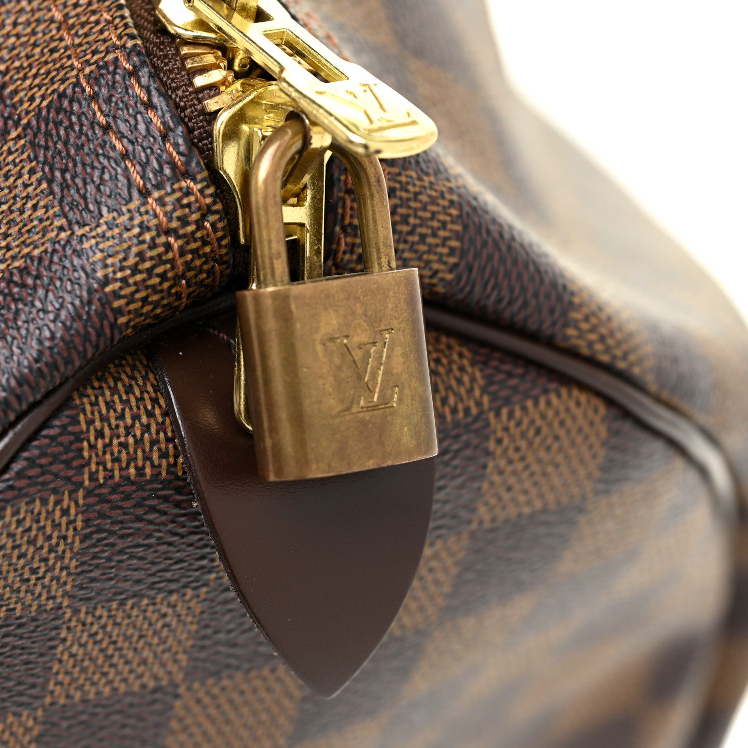 Louis Vuitton Damier Ebene Keepall 50 14 of 23