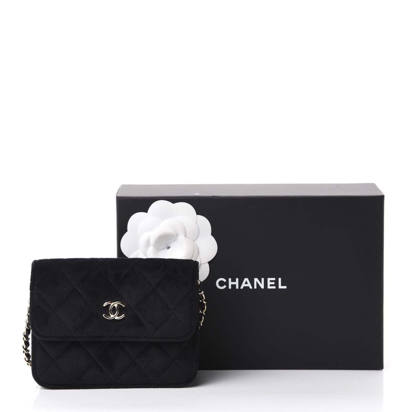Velvet Quilted Pearl Crush Clutch With Chain Black