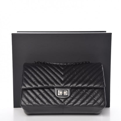 Chanel Aged Calfskin Chevron Quilted 2.55 Reissue 226 So Black 9 of 9