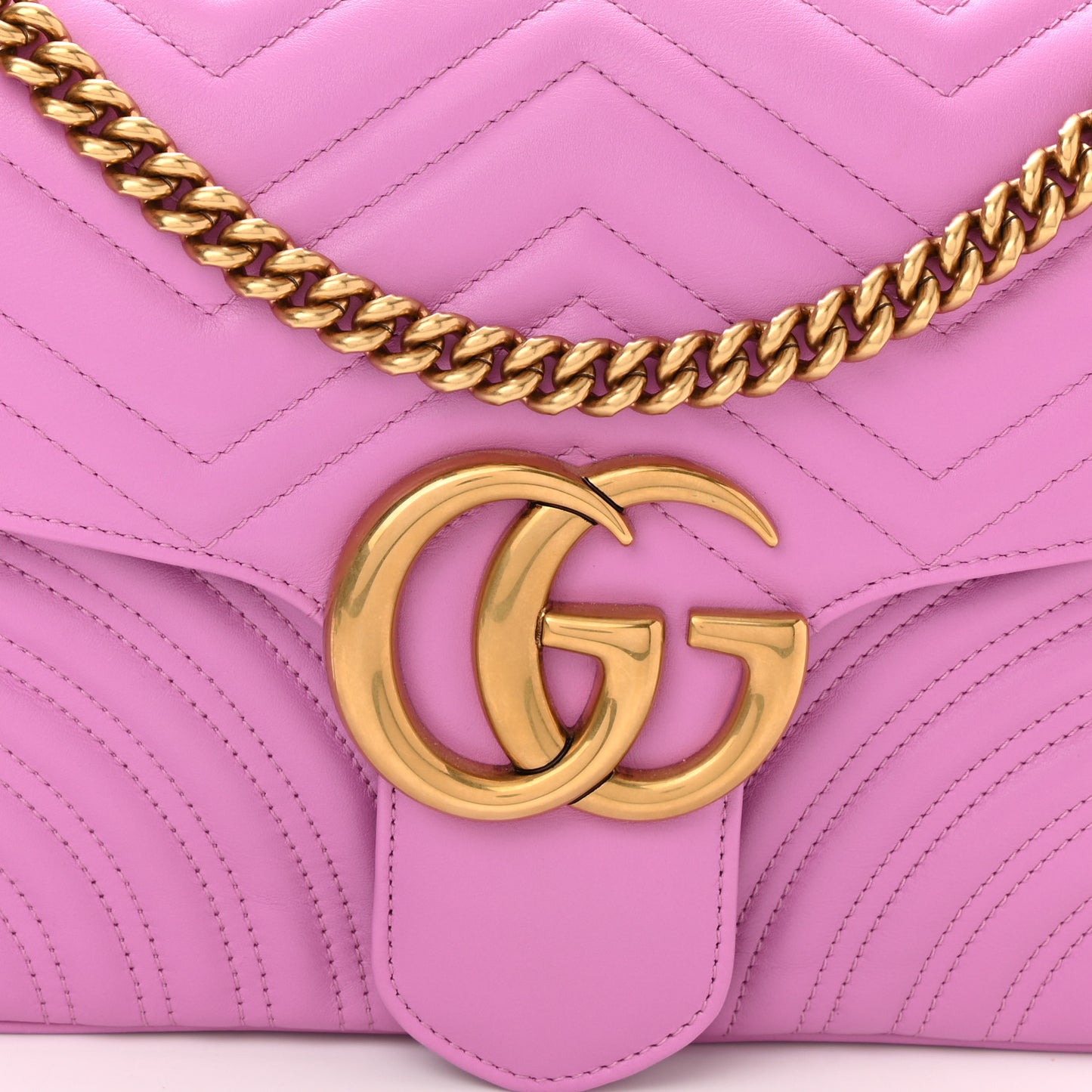 Calfskin Matelasse Medium GG Marmont Shoulder Bag Candy Mousse