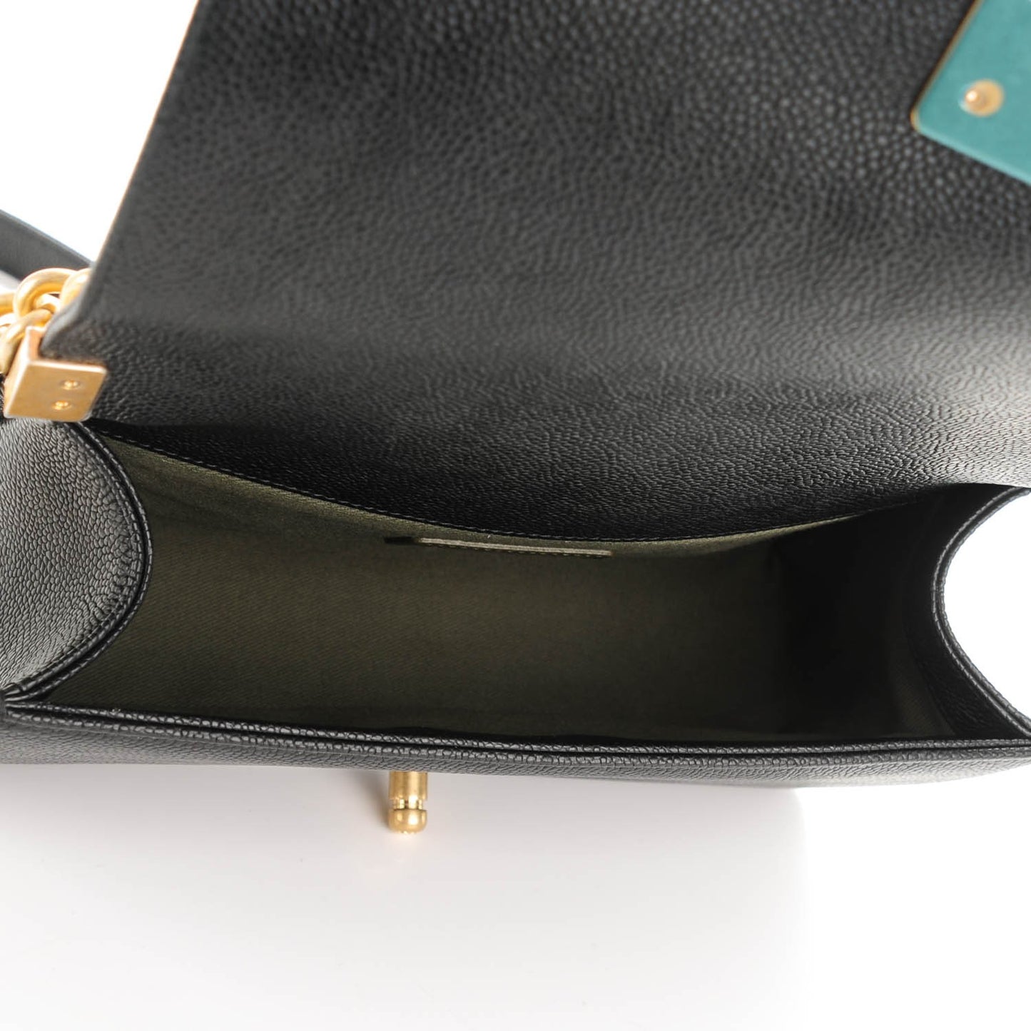 Caviar Quilted Medium Boy Flap Black