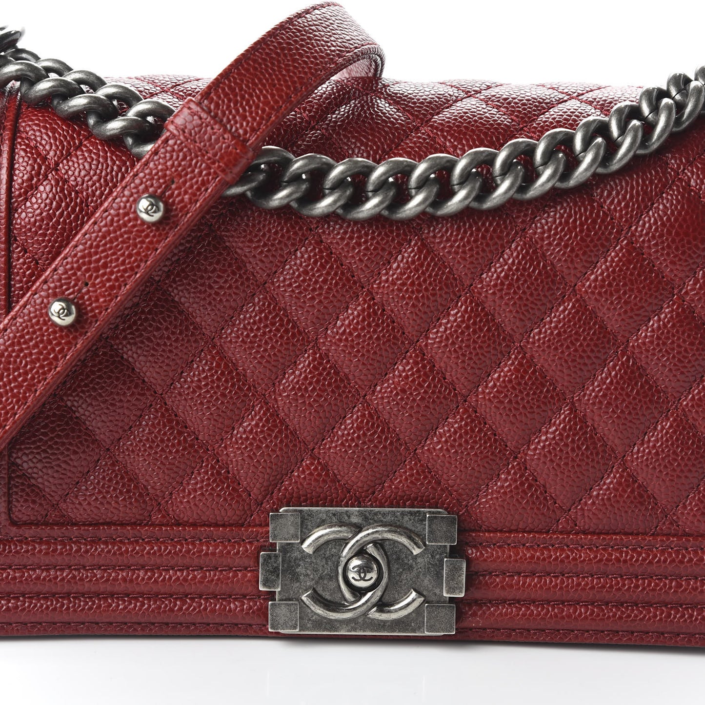 Caviar Quilted Medium Boy Flap Red