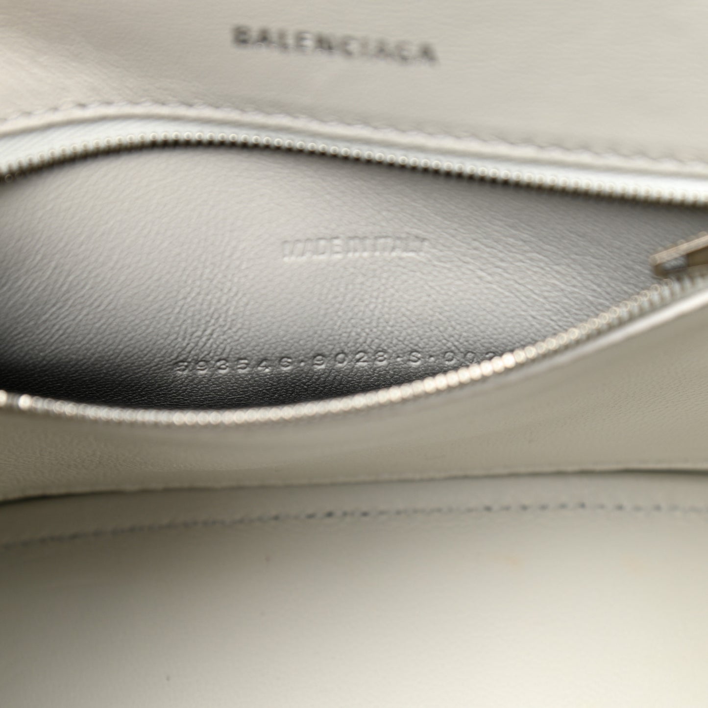 Shiny Box Calfskin Small Hourglass Top Handle Bag Chalky White