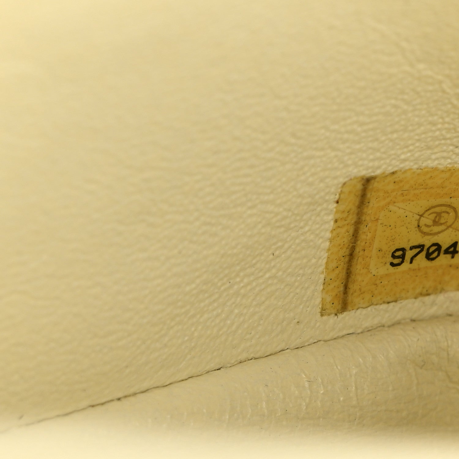 Chanel Caviar Quilted East West Flap White 7 of 16