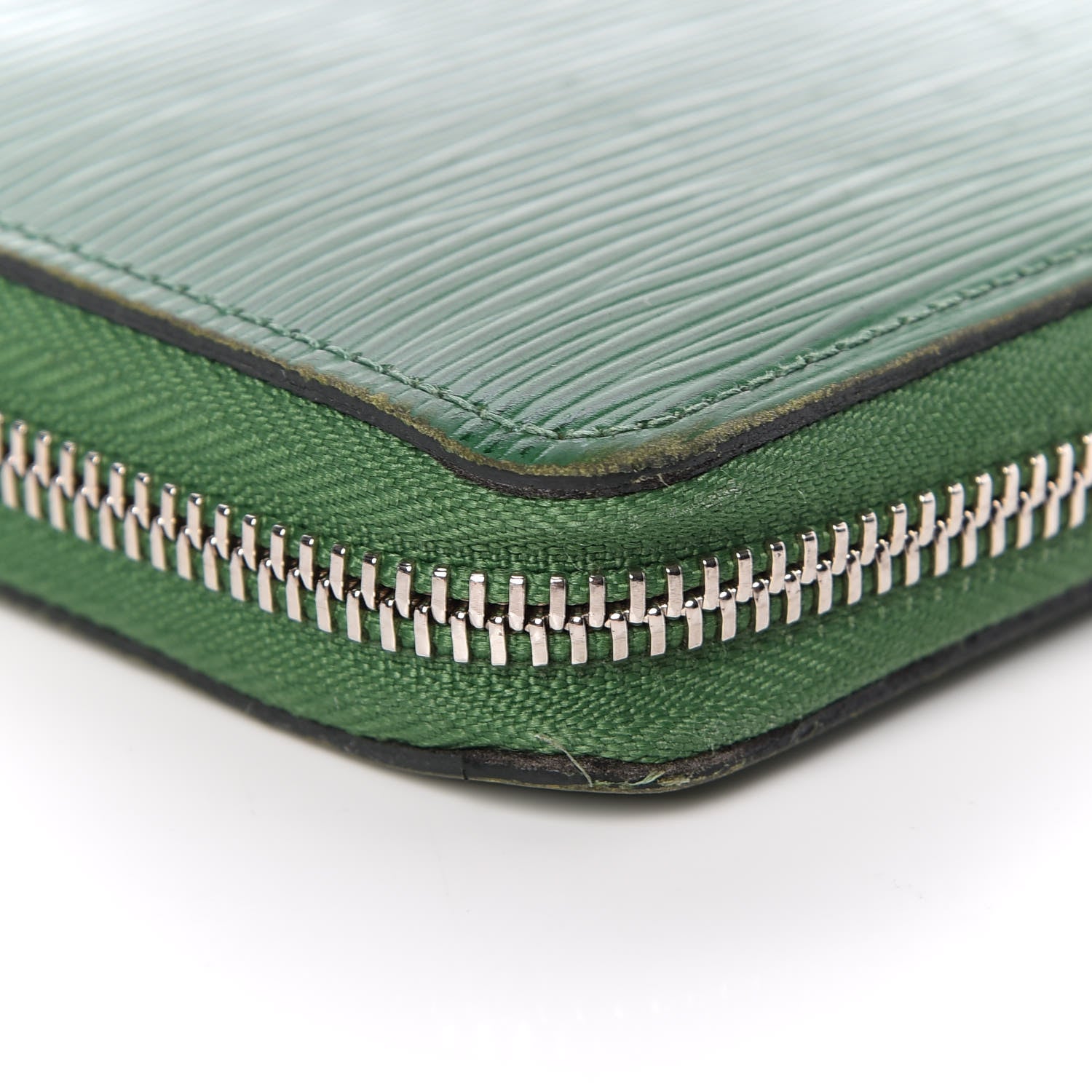 Louis Vuitton Epi Zippy Wallet Menthe 15 of 17
