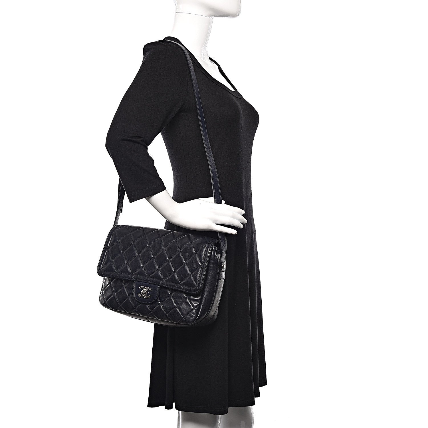 Chanel Lambskin Quilted Messenger Bag Dark Navy 1 of 14
