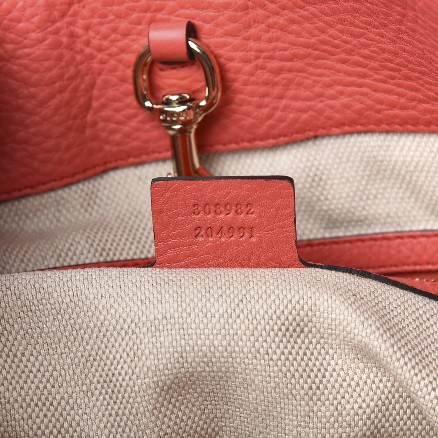 Pebbled Calfskin Medium Soho Chain Shoulder Bag Begonia Pink