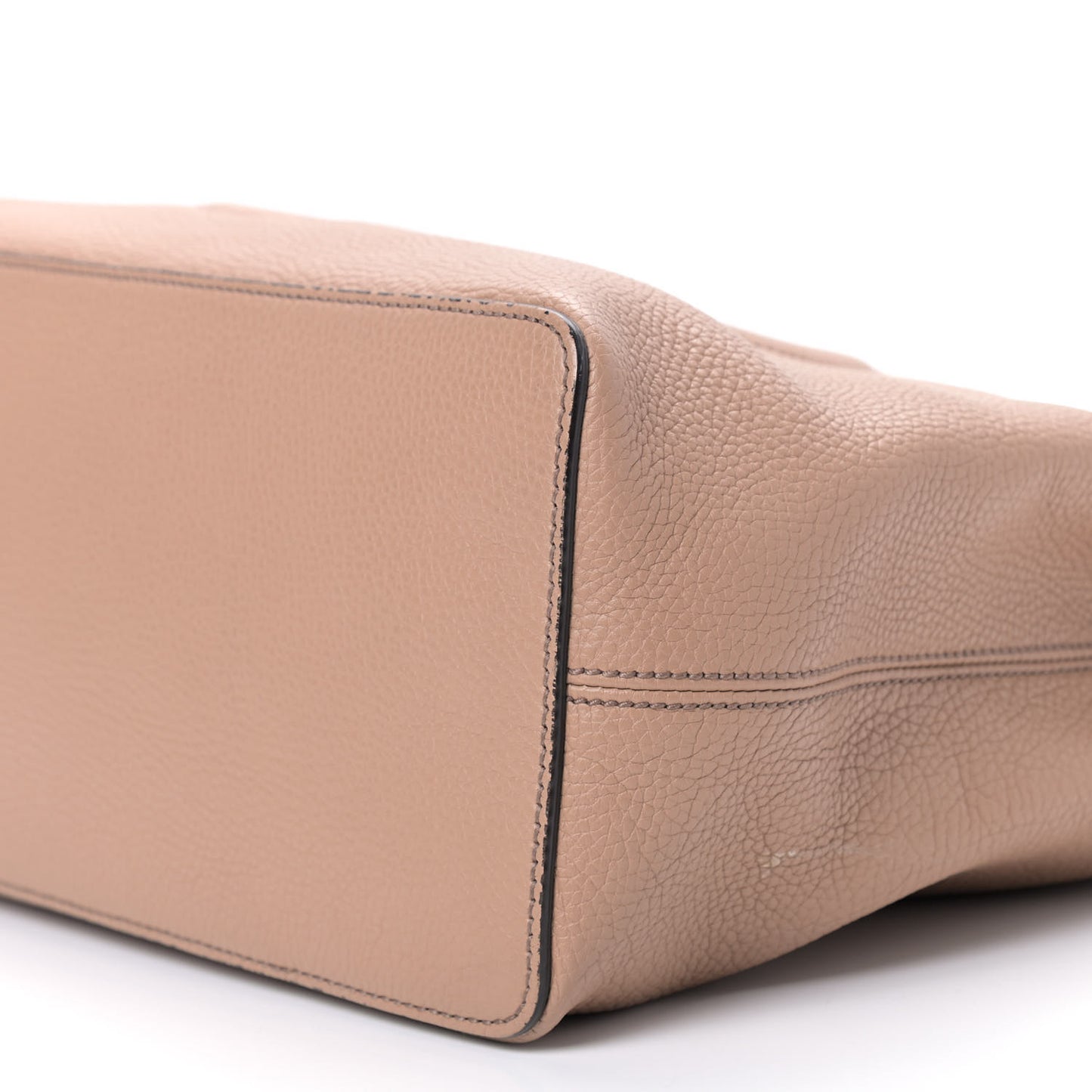 Pebbled Calfskin Large Soho Hobo Camelia