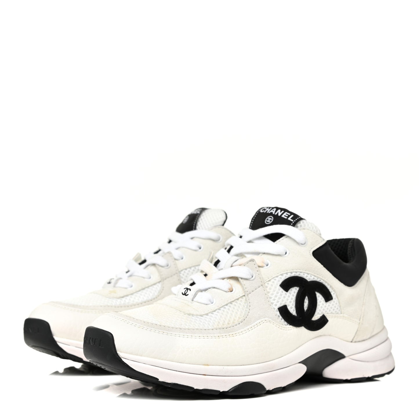 Mesh Suede Calfskin Grained Calfskin Womens CC Sneakers 39 White Black