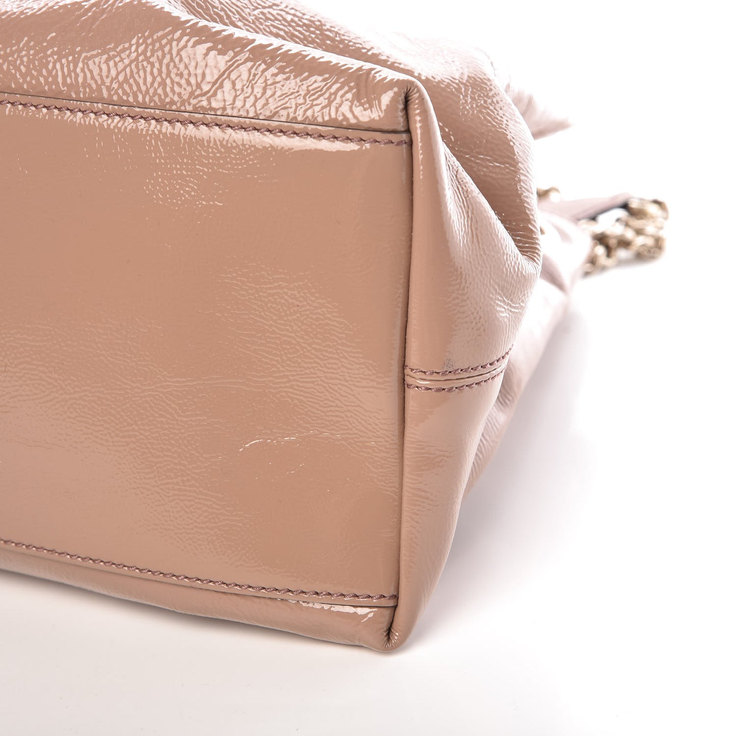 Patent Medium Soho Chain Shoulder Bag Dark Cipria