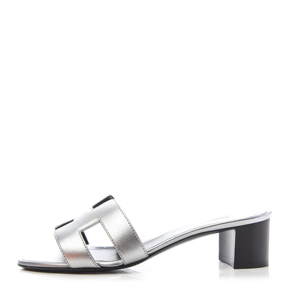Hermes Metallic Epsom Oasis Sandals 38 Argent 1 of 8