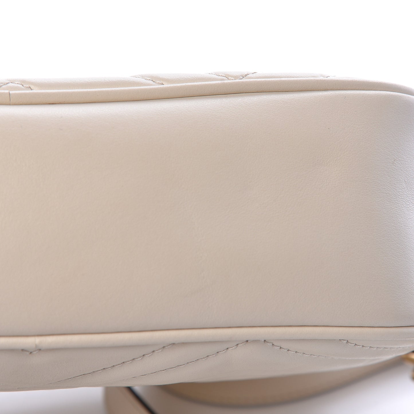 Calfskin Matelasse Small GG Marmont Chain Shoulder Bag White