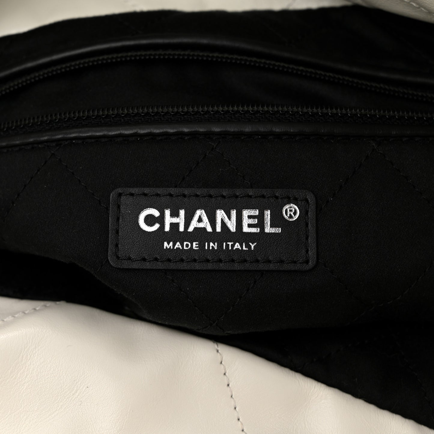 Shiny Calfskin Quilted Small Chanel 22 White