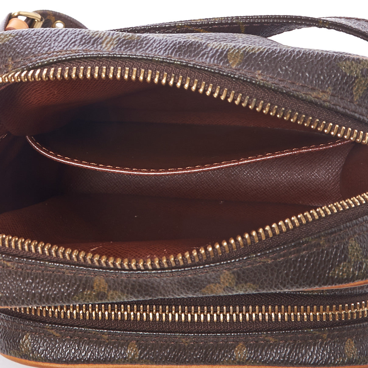 Monogram Amazone