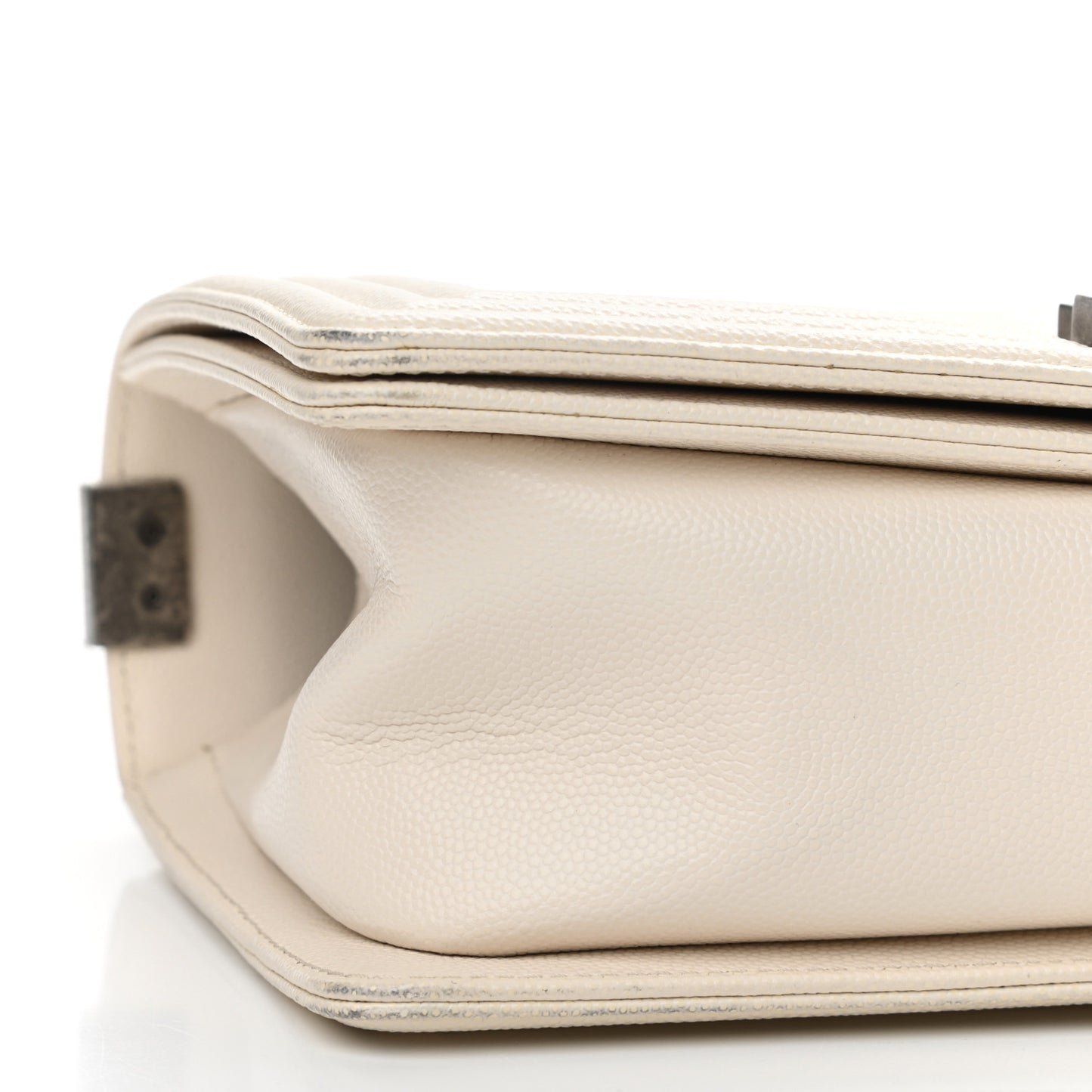 Caviar Quilted Medium Boy Flap White