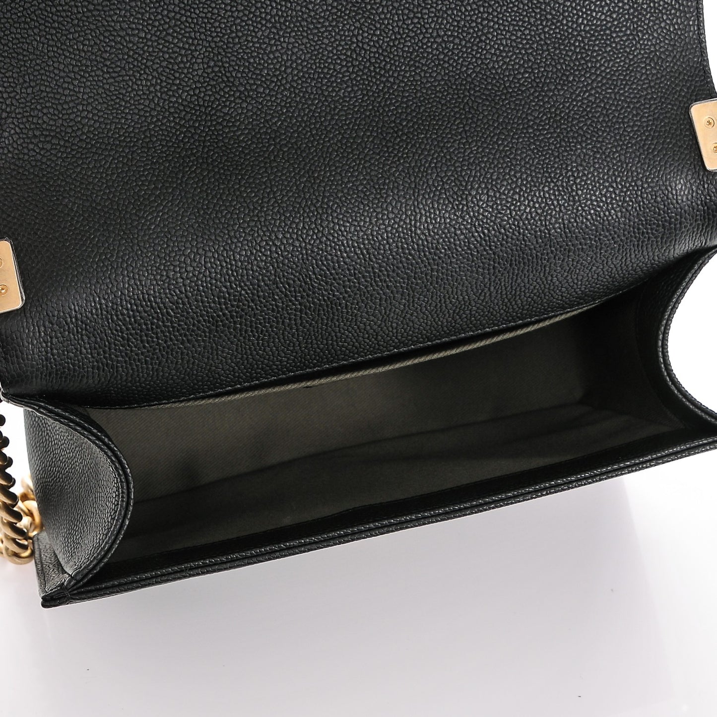 Caviar Quilted Medium Boy Flap Black