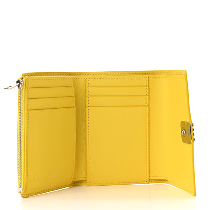 Loewe Pebble Grain Calfskin Anagram Small Vertical Wallet Lemon 5 of 7