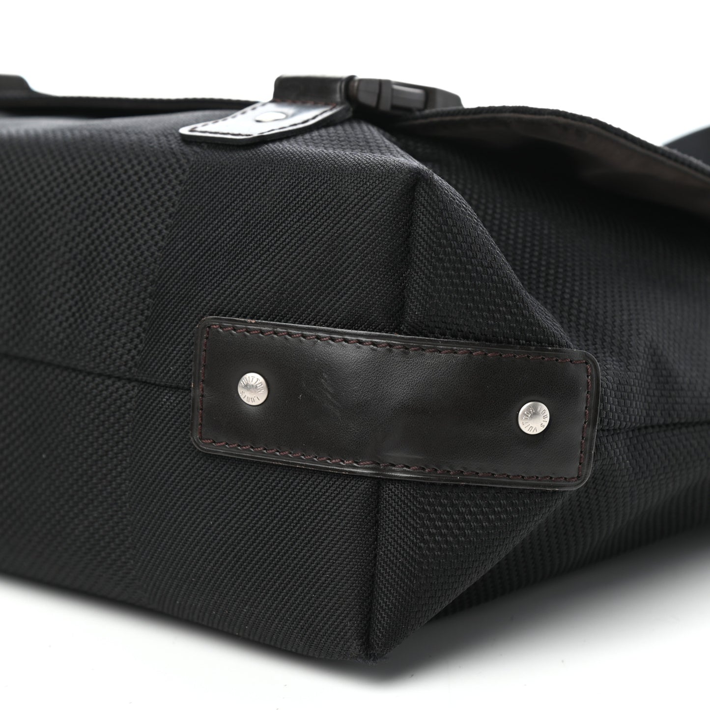 Damier Geant Loup Messenger Bag Black