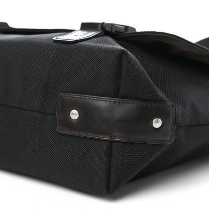 Louis Vuitton Damier Geant Loup Messenger Bag Black 8 of 9