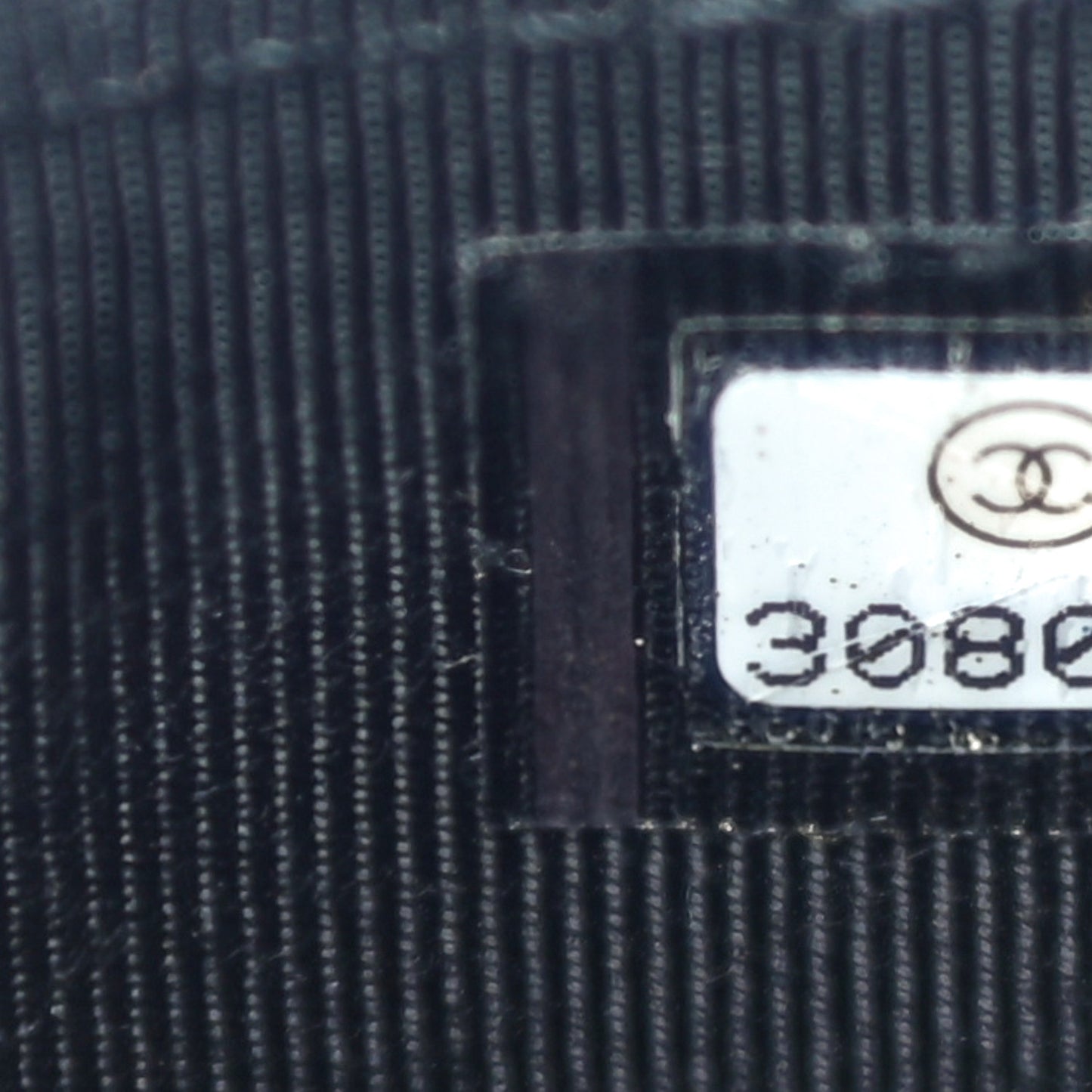 Caviar Quilted CC Zip Card Holder Black