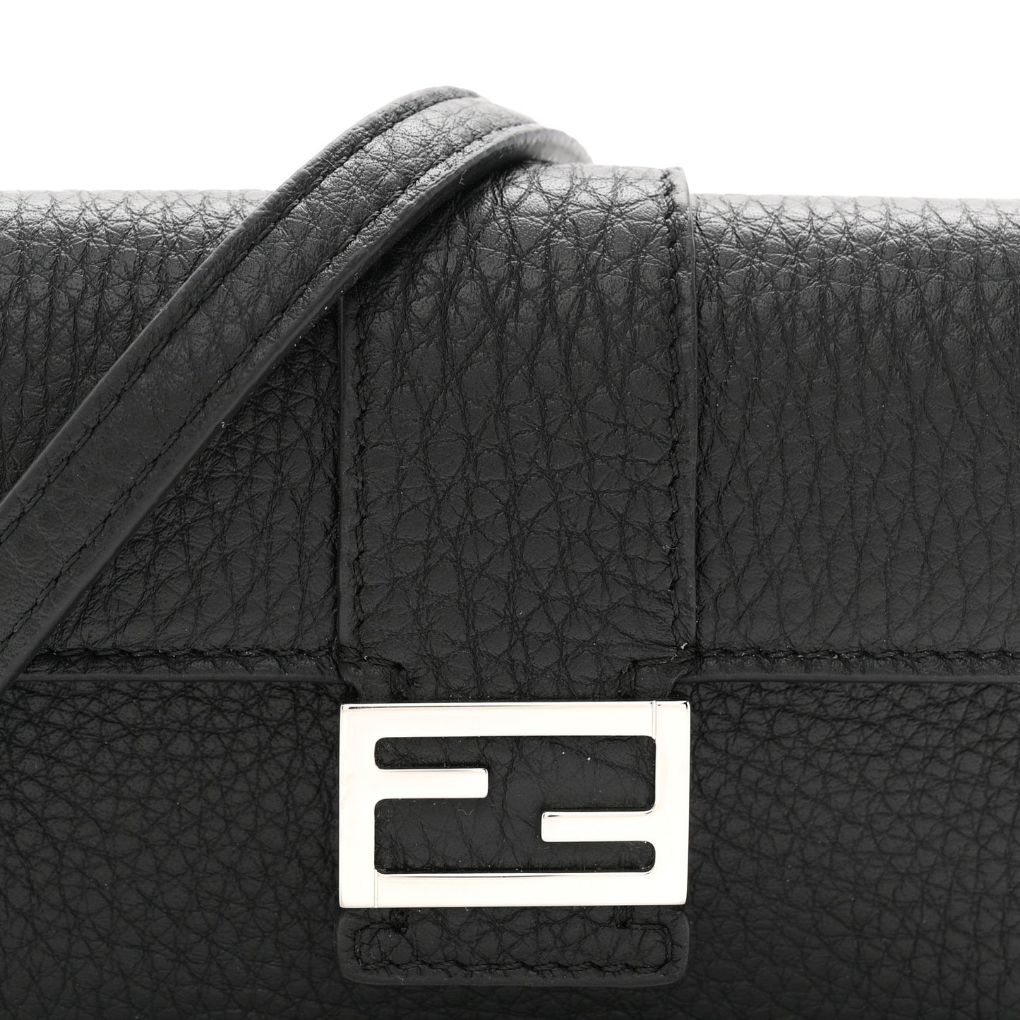 Cuoio Romano Micro Flat Baguette Black