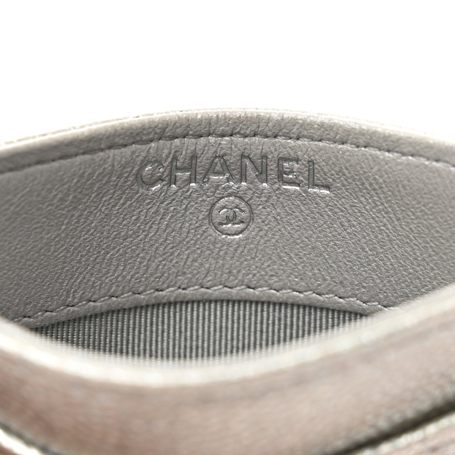 Glittered Metallic Caviar Quilted Card Holder Silver