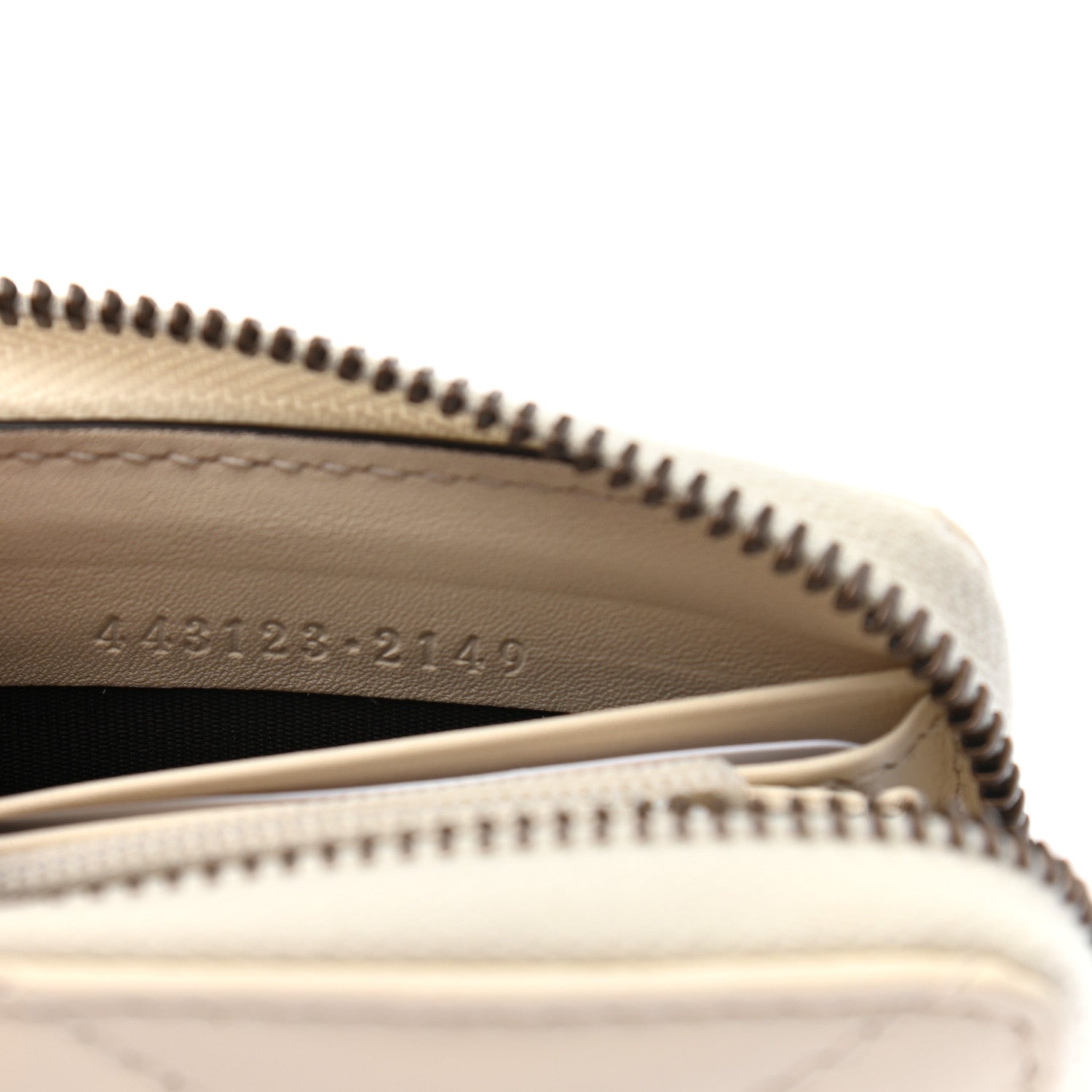 Gucci Calfskin Matelasse GG Marmont Zip Around Wallet White 7 of 7