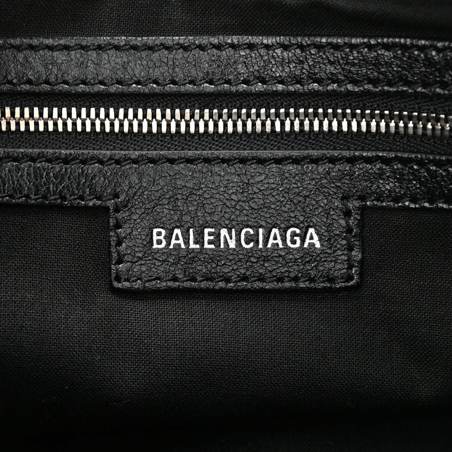 Agneau Arena Small Le Cagole Shoulder Bag Black