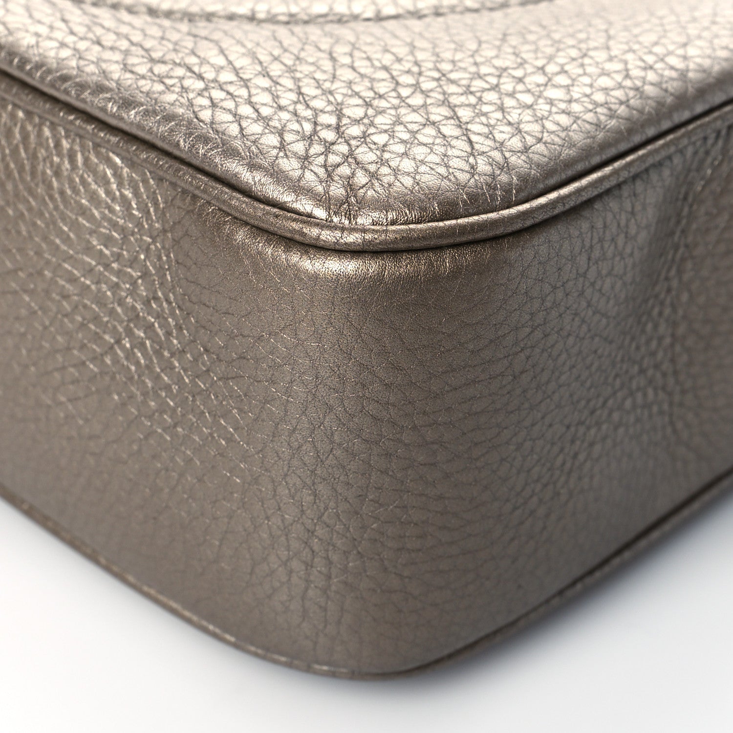 Gucci Metallic Pebbled Calfskin Small Soho Disco Bag Golden Beige 11 of 12