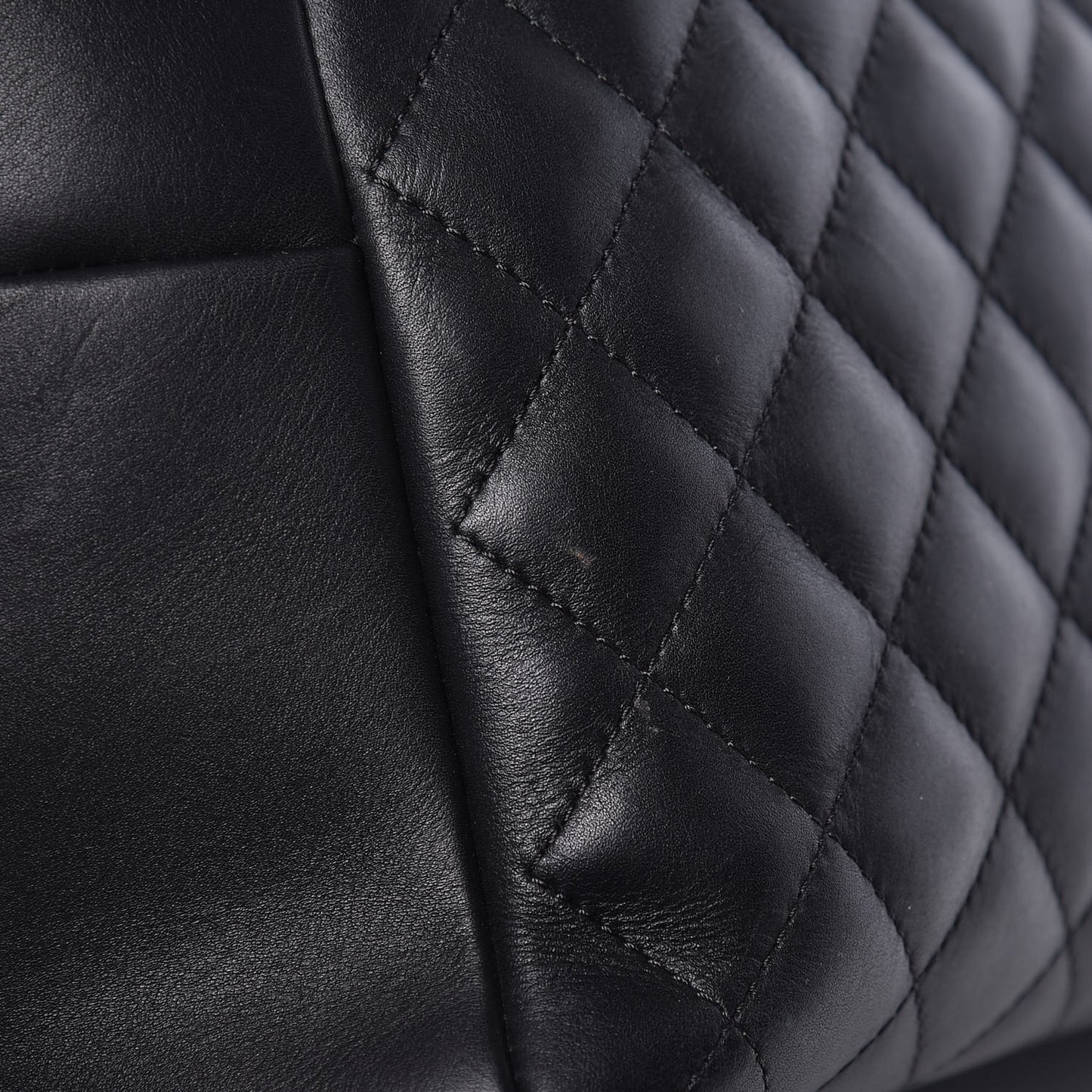 Calfskin Quilted Feather Weight Bowling Bag Black