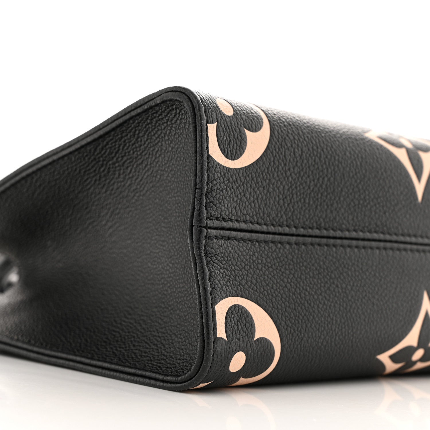 Louis Vuitton Empreinte Monogram Giant Onthego PM Black Beige 8 of 11