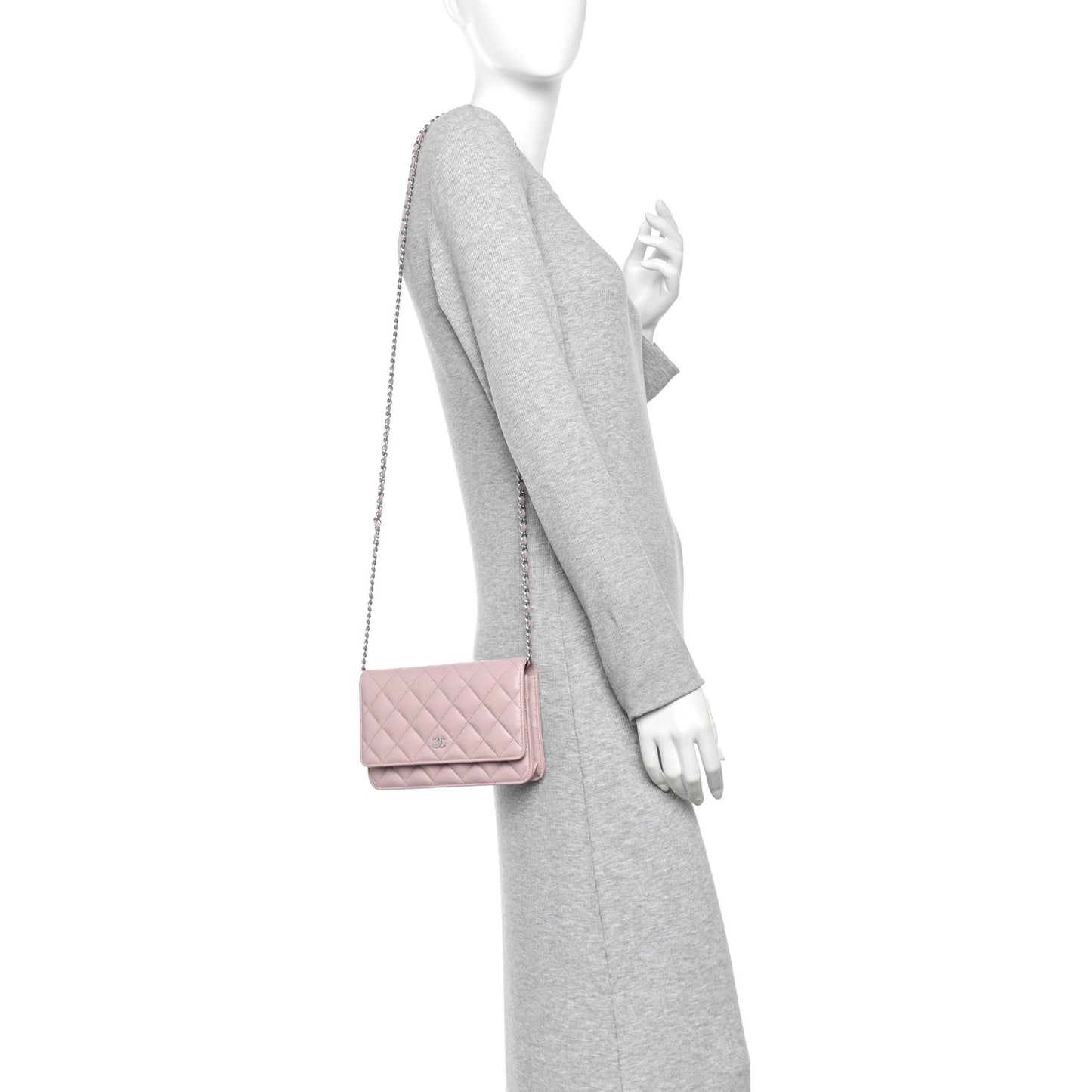 Caviar Quilted Wallet on Chain WOC Light Pink