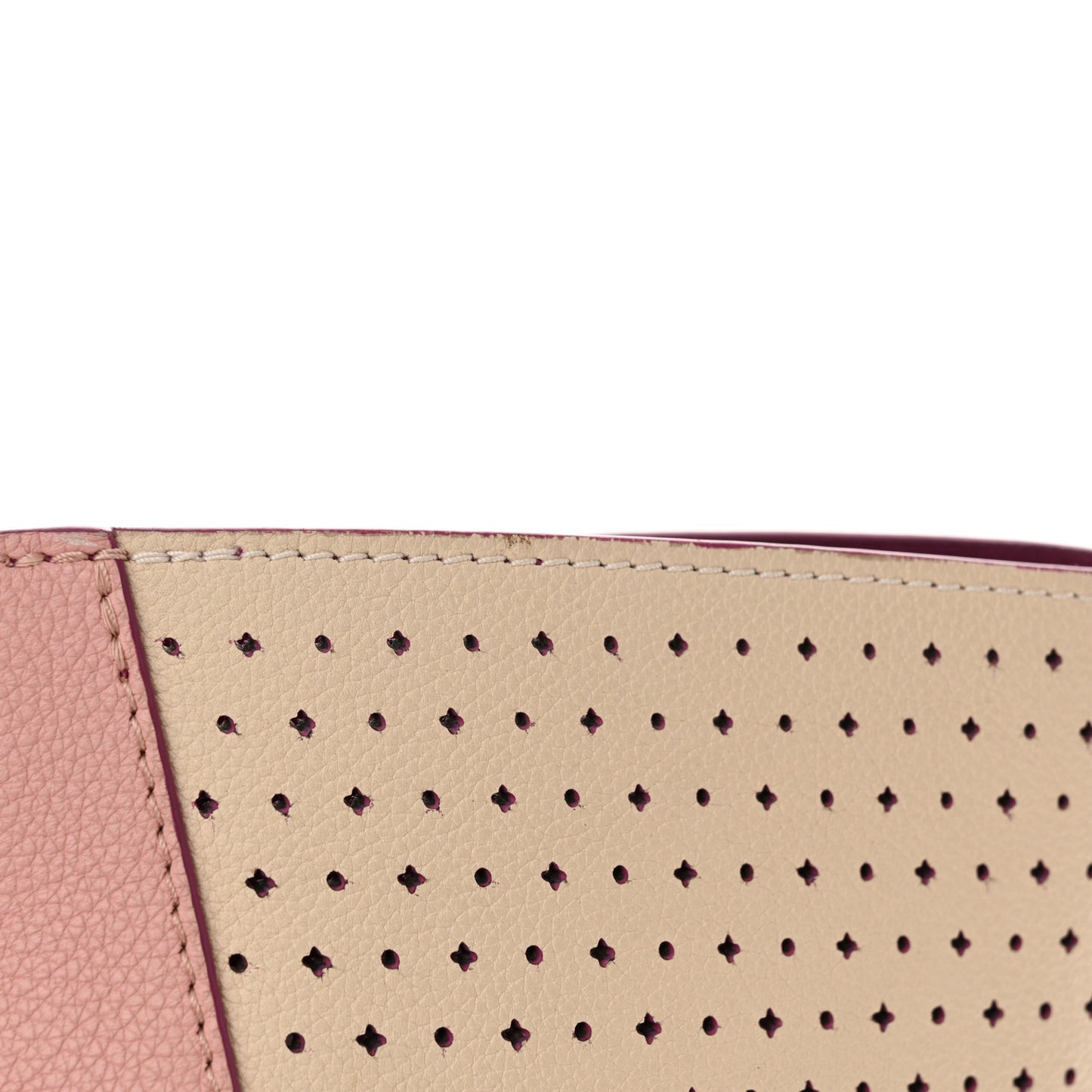 Calfskin Perforated Lockme Cabas Rose Poudre Creme