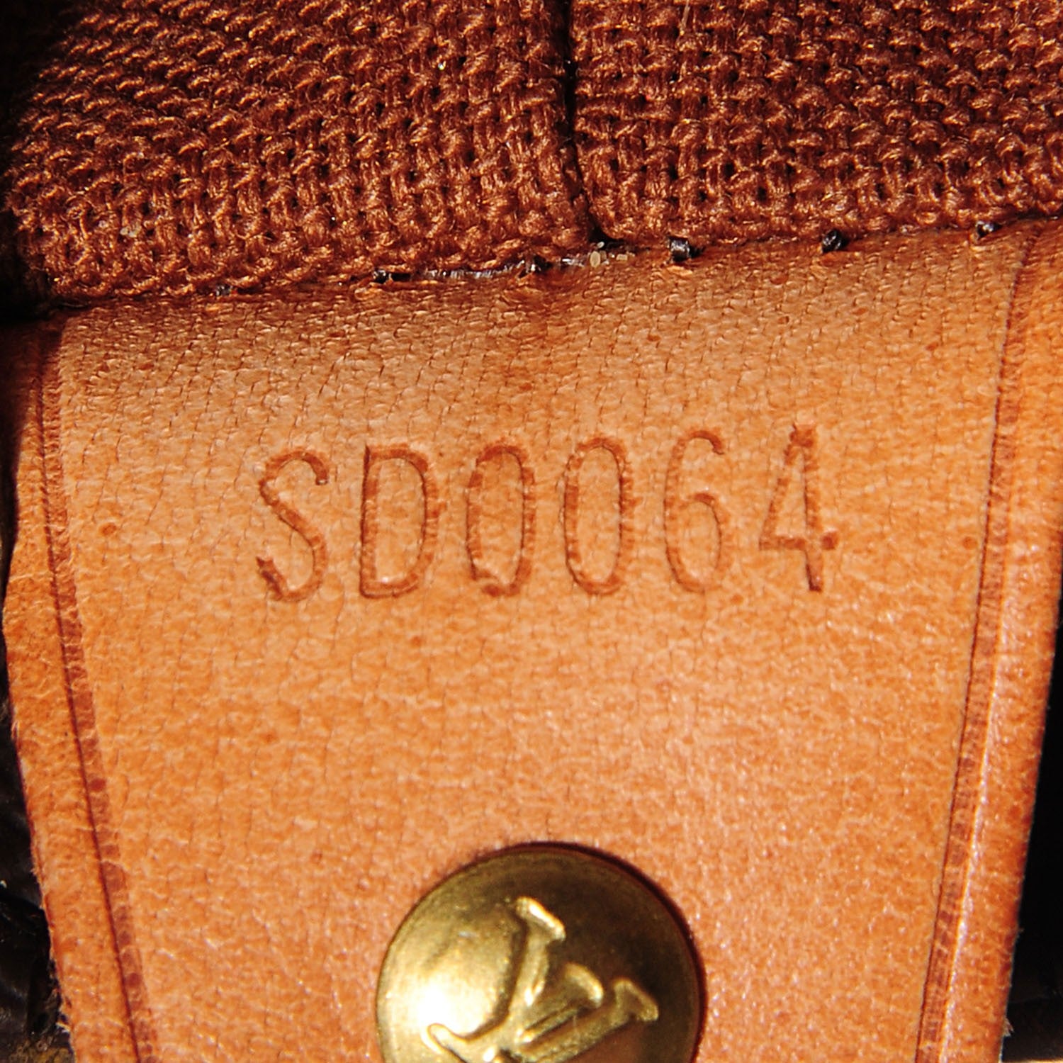 Louis Vuitton Monogram Cabas Mezzo 7 of 7