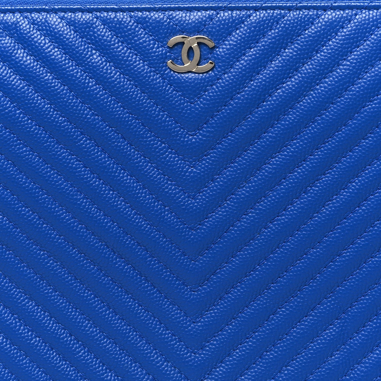 Caviar Chevron Quilted Small Zipped Pouch Blue