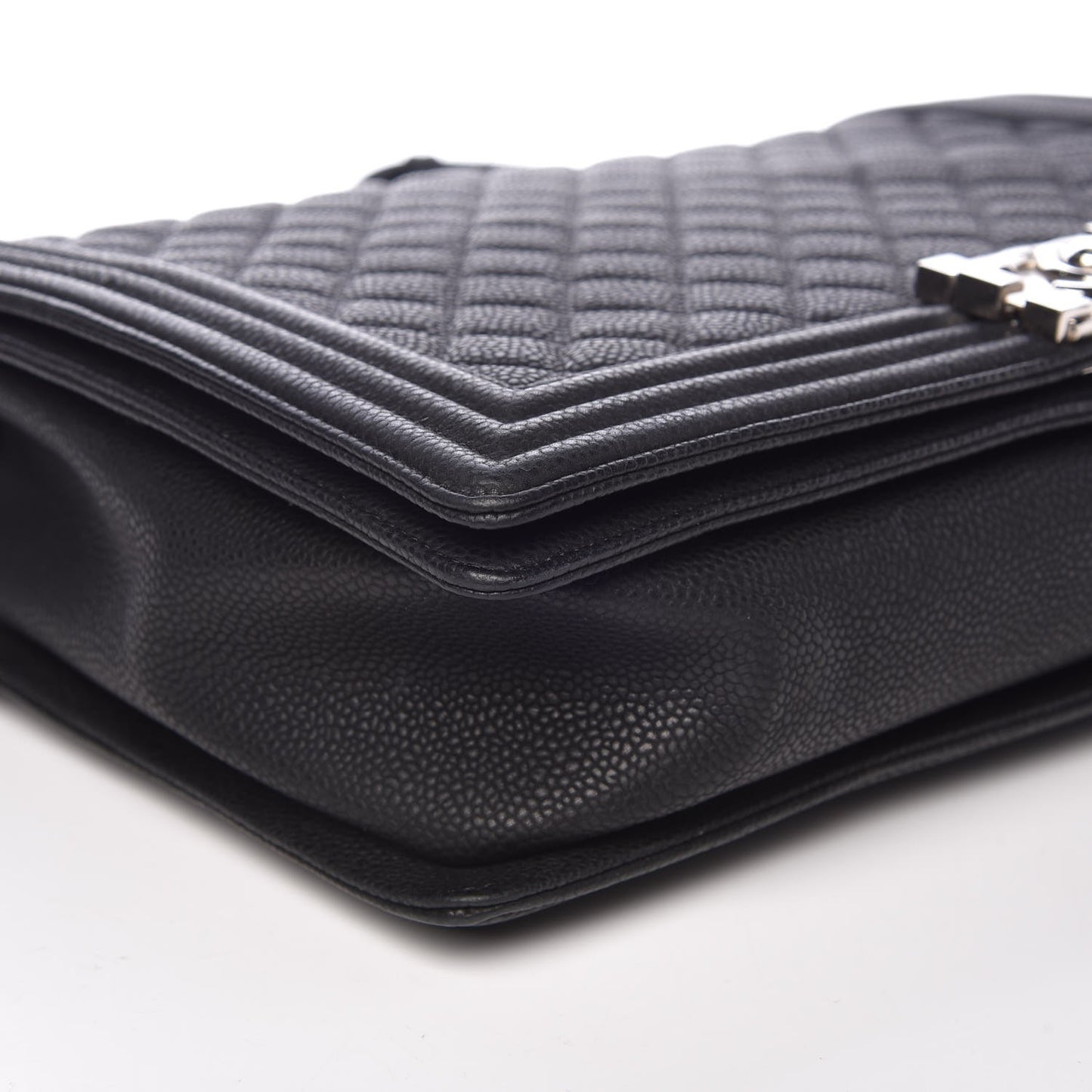 Caviar Quilted Large Boy Flap Black