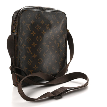 Louis Vuitton Monogram Trotteur Beaubourg 3 of 10