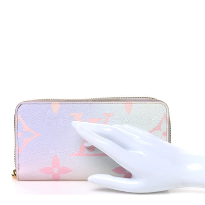 Louis Vuitton Monogram Giant Spring In The City Zippy Wallet Sunrise Pastel 2 of 7