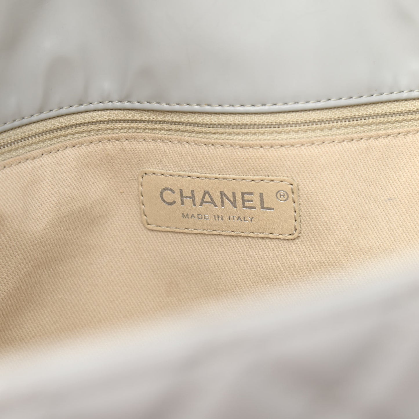 Vinyl Quilted Large In The Business Tote Light Grey
