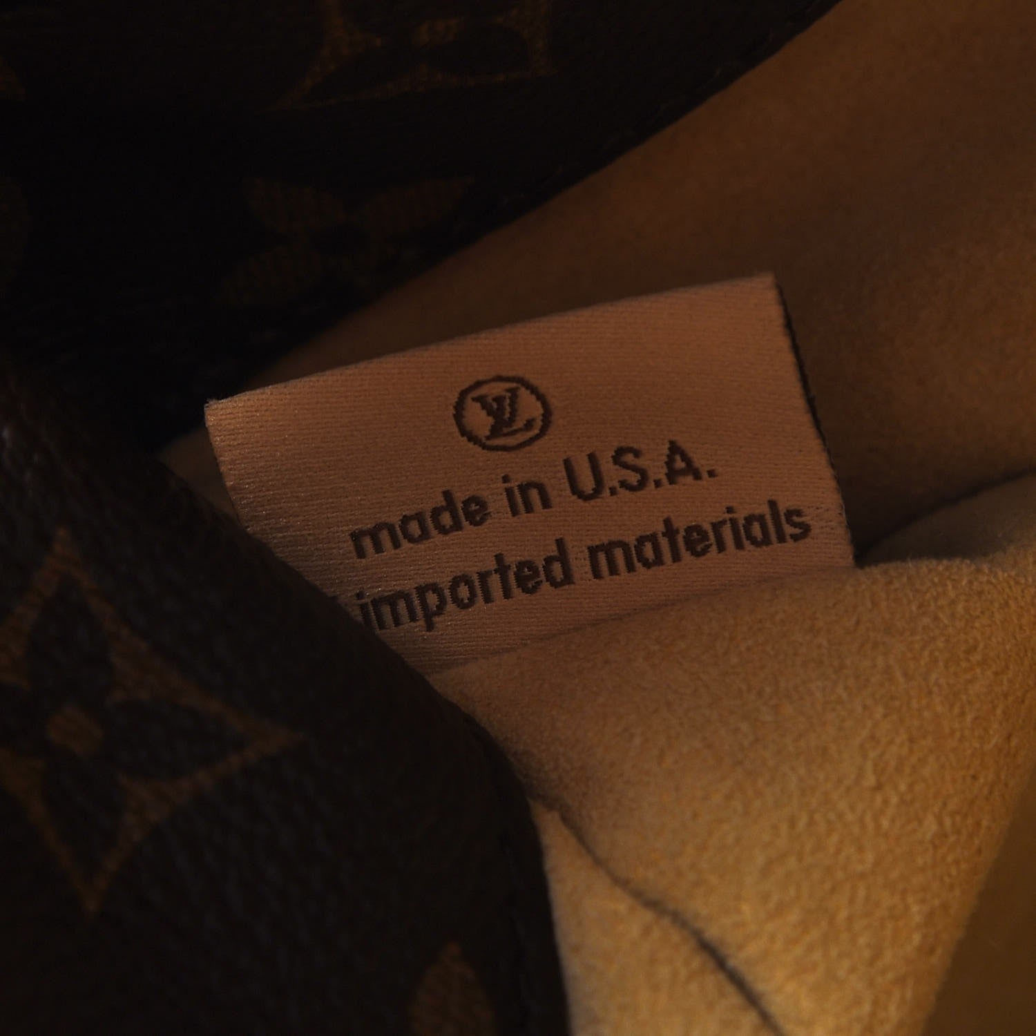 Louis Vuitton Monogram Artsy MM 7 of 9