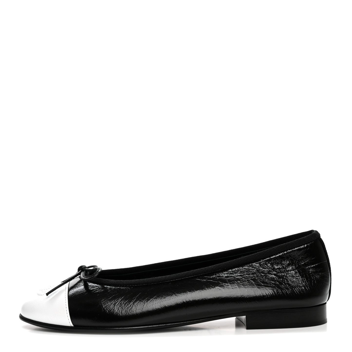 Crumpled Shiny Lambskin Cap Toe CC Ballerina Flats 36.5 Black White