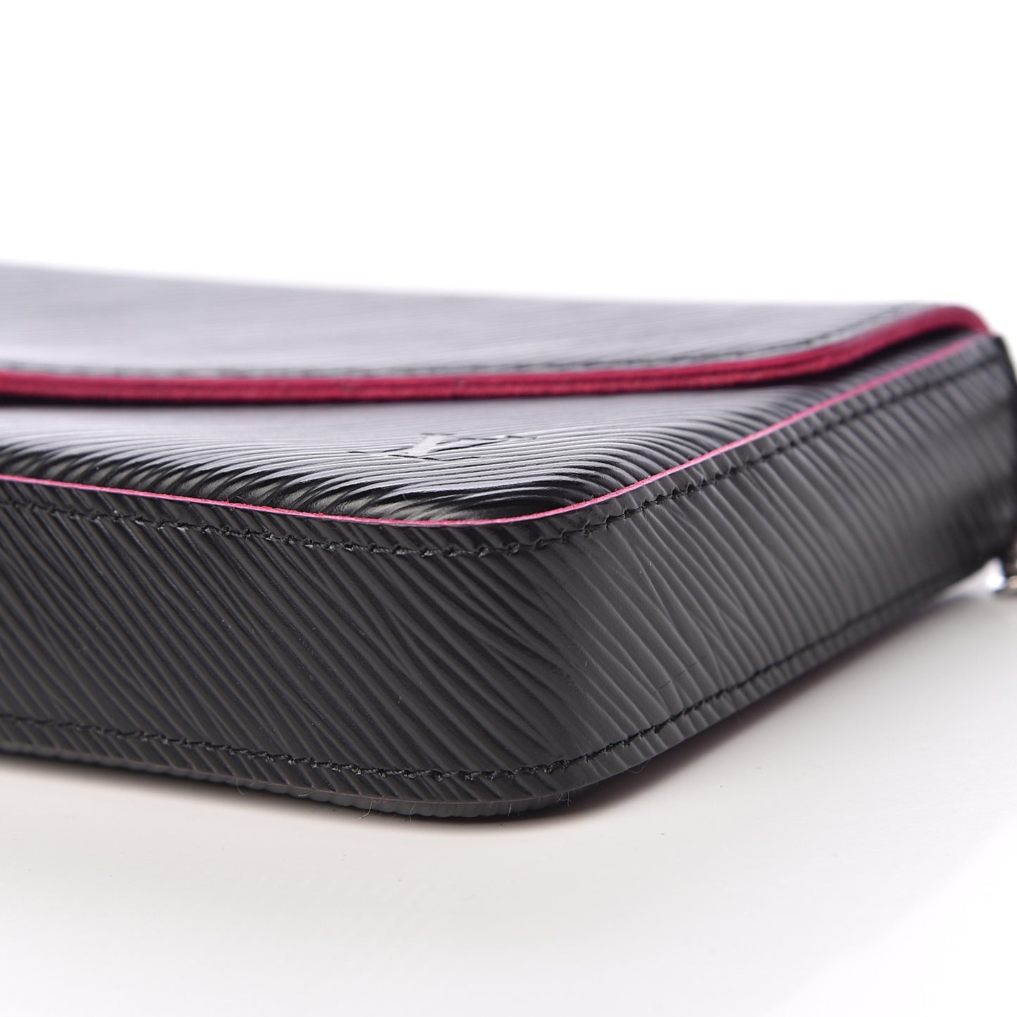 Epi Pochette Felicie Black Hot Pink