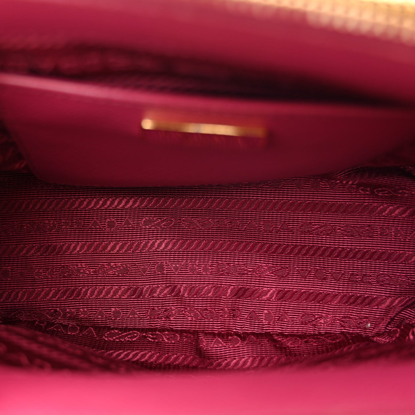 Saffiano Lux Micro Galleria Double Zip Tote Fuxia